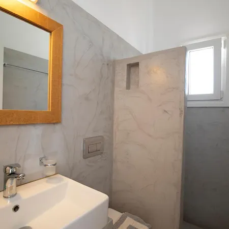 Hotel Mosha 2*