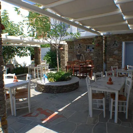 Mosha Hotel Kamárai